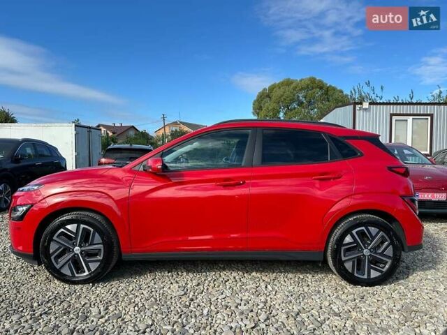 Красный Хендай Kona Electric, объемом двигателя 0 л и пробегом 86 тыс. км за 20600 $, фото 7 на Automoto.ua