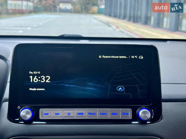 Красный Хендай Kona Electric, объемом двигателя 0 л и пробегом 161 тыс. км за 17999 $, фото 35 на Automoto.ua