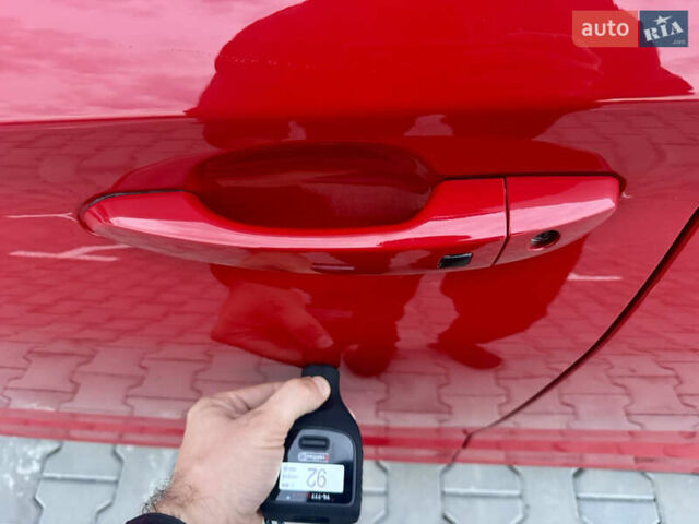 Красный Хендай Kona Electric, объемом двигателя 0 л и пробегом 161 тыс. км за 17999 $, фото 71 на Automoto.ua