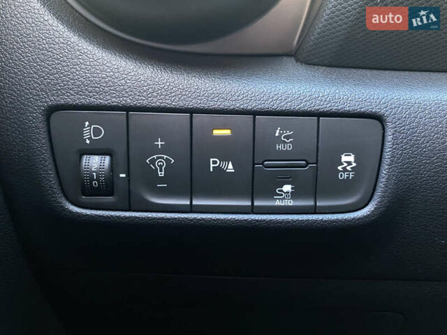 Червоний Хендай Kona Electric, об'ємом двигуна 0 л та пробігом 52 тис. км за 23200 $, фото 38 на Automoto.ua