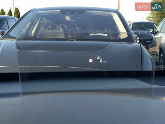 Красный Хендай Kona Electric, объемом двигателя 0 л и пробегом 105 тыс. км за 20200 $, фото 11 на Automoto.ua