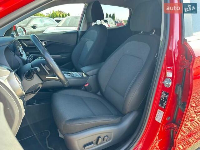 Красный Хендай Kona Electric, объемом двигателя 0 л и пробегом 86 тыс. км за 20600 $, фото 23 на Automoto.ua