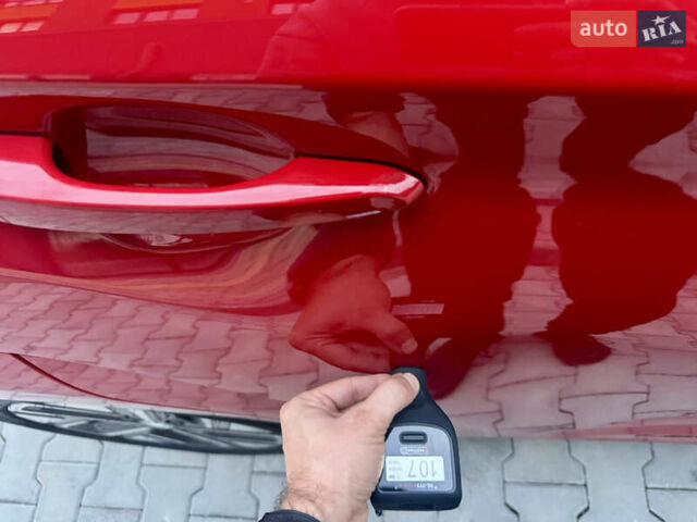 Красный Хендай Kona Electric, объемом двигателя 0 л и пробегом 161 тыс. км за 17999 $, фото 58 на Automoto.ua