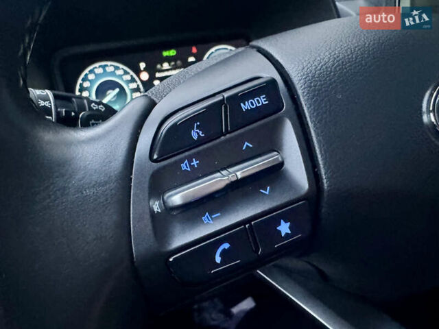 Красный Хендай Kona Electric, объемом двигателя 0 л и пробегом 161 тыс. км за 17999 $, фото 43 на Automoto.ua