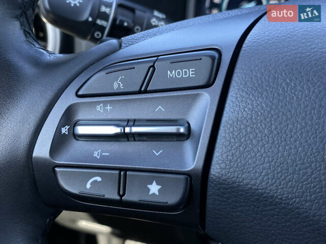 Червоний Хендай Kona Electric, об'ємом двигуна 0 л та пробігом 52 тис. км за 23200 $, фото 45 на Automoto.ua