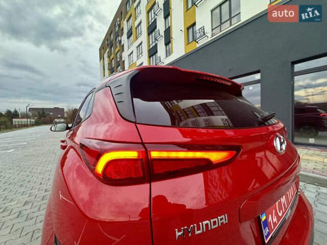 Красный Хендай Kona Electric, объемом двигателя 0 л и пробегом 161 тыс. км за 17999 $, фото 10 на Automoto.ua