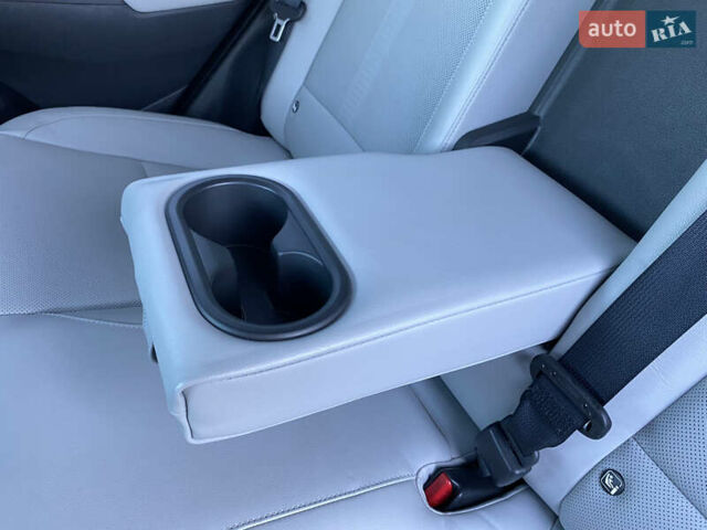 Червоний Хендай Kona Electric, об'ємом двигуна 0 л та пробігом 52 тис. км за 23200 $, фото 81 на Automoto.ua