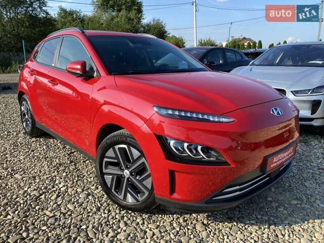 Красный Хендай Kona Electric, объемом двигателя 0 л и пробегом 105 тыс. км за 20500 $, фото 18 на Automoto.ua