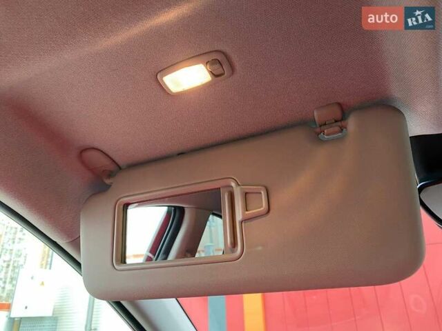 Красный Хендай Kona Electric, объемом двигателя 0 л и пробегом 67 тыс. км за 19999 $, фото 21 на Automoto.ua