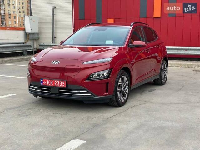 Красный Хендай Kona Electric, объемом двигателя 0 л и пробегом 67 тыс. км за 19999 $, фото 4 на Automoto.ua