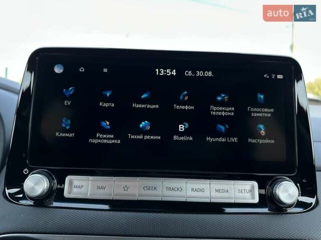 Красный Хендай Kona Electric, объемом двигателя 0 л и пробегом 113 тыс. км за 19900 $, фото 48 на Automoto.ua