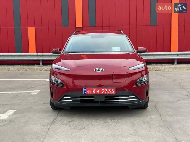 Красный Хендай Kona Electric, объемом двигателя 0 л и пробегом 67 тыс. км за 19999 $, фото 3 на Automoto.ua