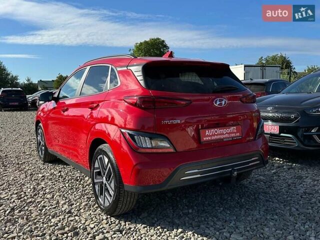 Красный Хендай Kona Electric, объемом двигателя 0 л и пробегом 86 тыс. км за 20600 $, фото 8 на Automoto.ua