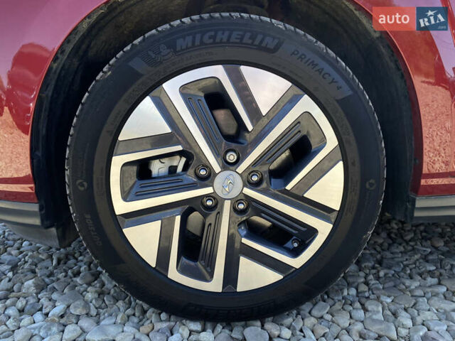 Червоний Хендай Kona Electric, об'ємом двигуна 0 л та пробігом 52 тис. км за 23200 $, фото 28 на Automoto.ua