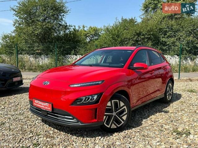 Красный Хендай Kona Electric, объемом двигателя 0 л и пробегом 113 тыс. км за 19900 $, фото 16 на Automoto.ua