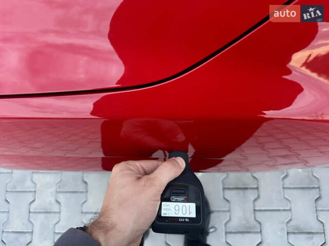 Красный Хендай Kona Electric, объемом двигателя 0 л и пробегом 161 тыс. км за 17999 $, фото 50 на Automoto.ua