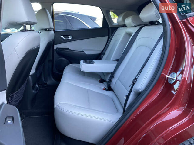 Червоний Хендай Kona Electric, об'ємом двигуна 0 л та пробігом 52 тис. км за 23200 $, фото 80 на Automoto.ua