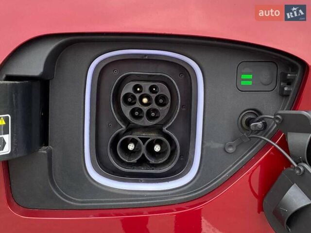 Красный Хендай Kona Electric, объемом двигателя 0 л и пробегом 67 тыс. км за 19999 $, фото 34 на Automoto.ua