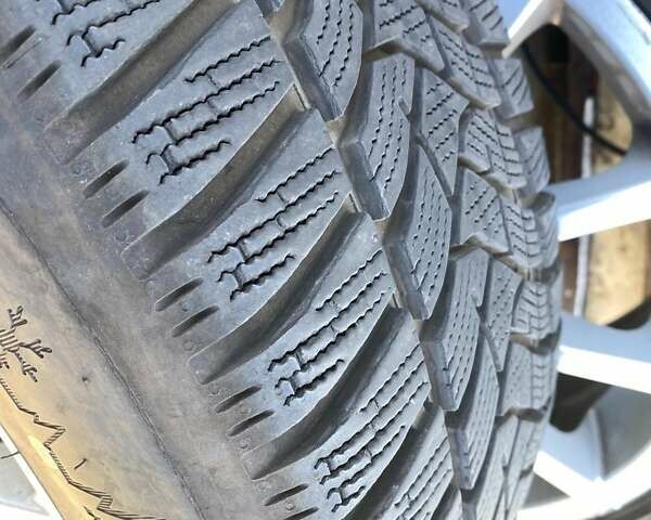 Красный Хендай Kona Electric, объемом двигателя 0 л и пробегом 86 тыс. км за 20600 $, фото 19 на Automoto.ua