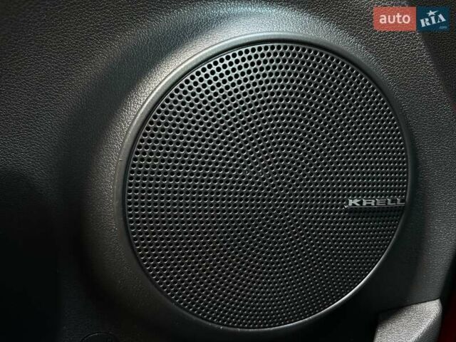 Красный Хендай Kona Electric, объемом двигателя 0 л и пробегом 113 тыс. км за 19900 $, фото 15 на Automoto.ua