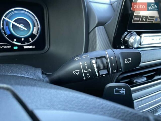 Червоний Хендай Kona Electric, об'ємом двигуна 0 л та пробігом 105 тис. км за 20200 $, фото 36 на Automoto.ua