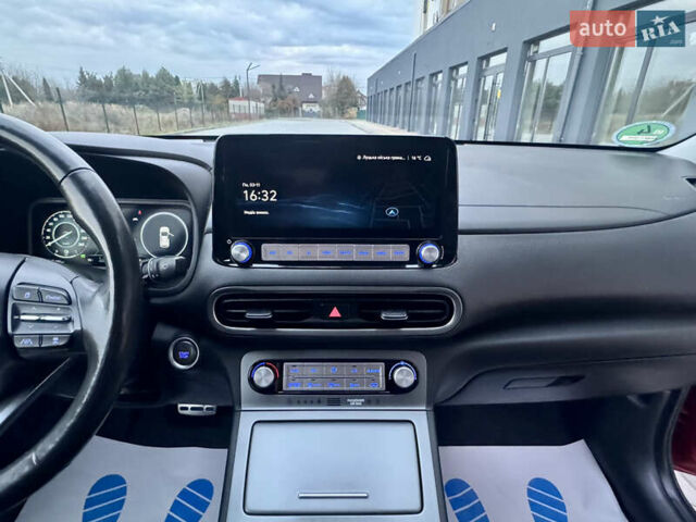 Красный Хендай Kona Electric, объемом двигателя 0 л и пробегом 161 тыс. км за 17999 $, фото 34 на Automoto.ua