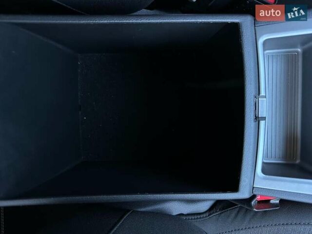 Красный Хендай Kona Electric, объемом двигателя 0 л и пробегом 86 тыс. км за 20600 $, фото 43 на Automoto.ua