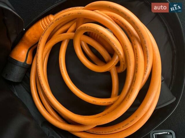 Красный Хендай Kona Electric, объемом двигателя 0 л и пробегом 86 тыс. км за 20600 $, фото 57 на Automoto.ua