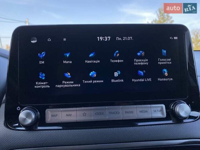 Красный Хендай Kona Electric, объемом двигателя 0 л и пробегом 105 тыс. км за 20500 $, фото 47 на Automoto.ua