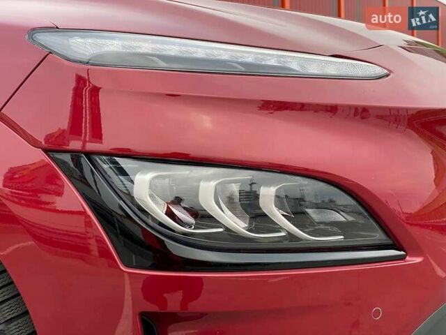 Красный Хендай Kona Electric, объемом двигателя 0 л и пробегом 67 тыс. км за 19999 $, фото 39 на Automoto.ua