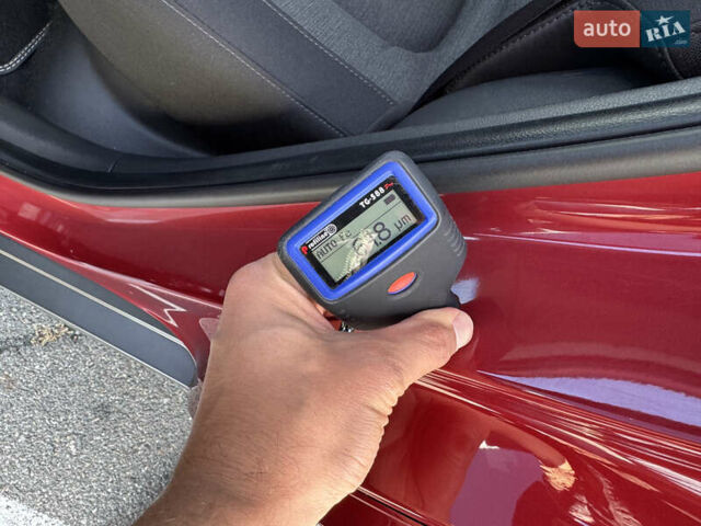 Красный Хендай Kona Electric, объемом двигателя 0 л и пробегом 53 тыс. км за 16900 $, фото 52 на Automoto.ua