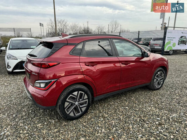 Красный Хендай Kona Electric, объемом двигателя 0 л и пробегом 51 тыс. км за 17999 $, фото 13 на Automoto.ua