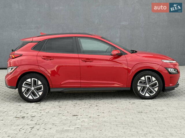Красный Хендай Kona Electric, объемом двигателя 0 л и пробегом 89 тыс. км за 19799 $, фото 14 на Automoto.ua