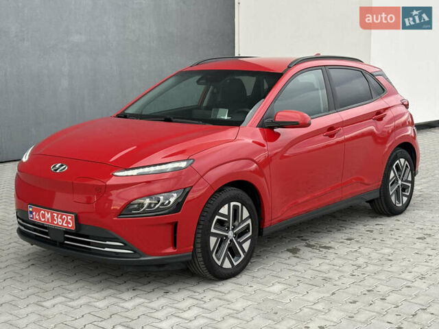 Красный Хендай Kona Electric, объемом двигателя 0 л и пробегом 89 тыс. км за 19799 $, фото 17 на Automoto.ua
