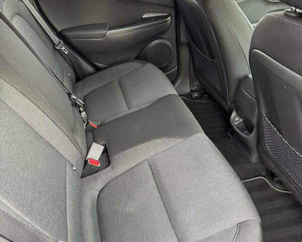 Красный Хендай Kona Electric, объемом двигателя 0 л и пробегом 51 тыс. км за 17999 $, фото 33 на Automoto.ua