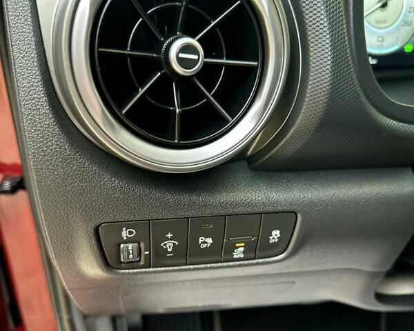 Красный Хендай Kona Electric, объемом двигателя 0 л и пробегом 84 тыс. км за 16950 $, фото 49 на Automoto.ua