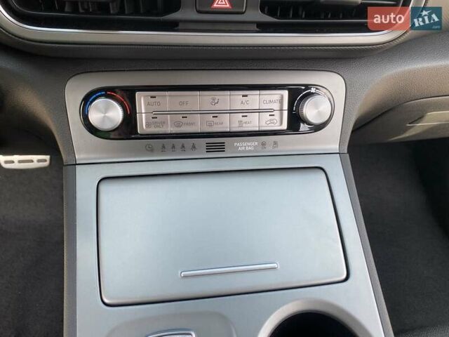 Червоний Хендай Kona Electric, об'ємом двигуна 0 л та пробігом 22 тис. км за 23700 $, фото 53 на Automoto.ua