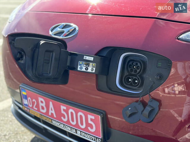 Красный Хендай Kona Electric, объемом двигателя 0 л и пробегом 53 тыс. км за 16900 $, фото 18 на Automoto.ua