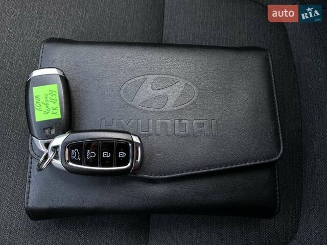 Красный Хендай Kona Electric, объемом двигателя 0 л и пробегом 117 тыс. км за 19200 $, фото 48 на Automoto.ua