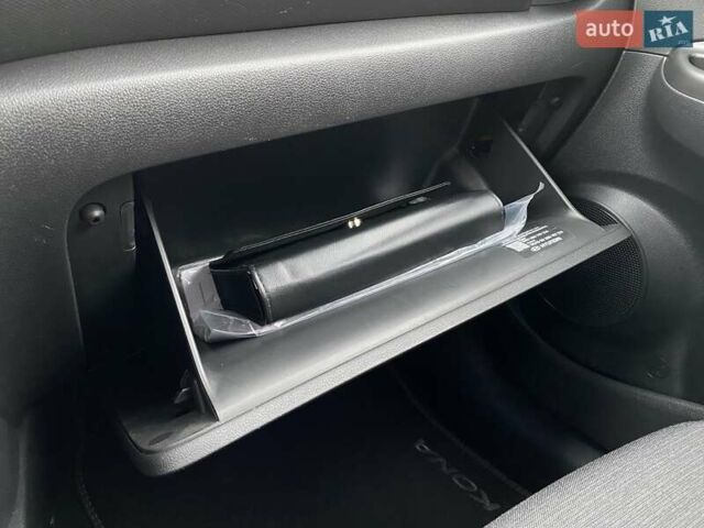 Червоний Хендай Kona Electric, об'ємом двигуна 0 л та пробігом 111 тис. км за 20700 $, фото 51 на Automoto.ua