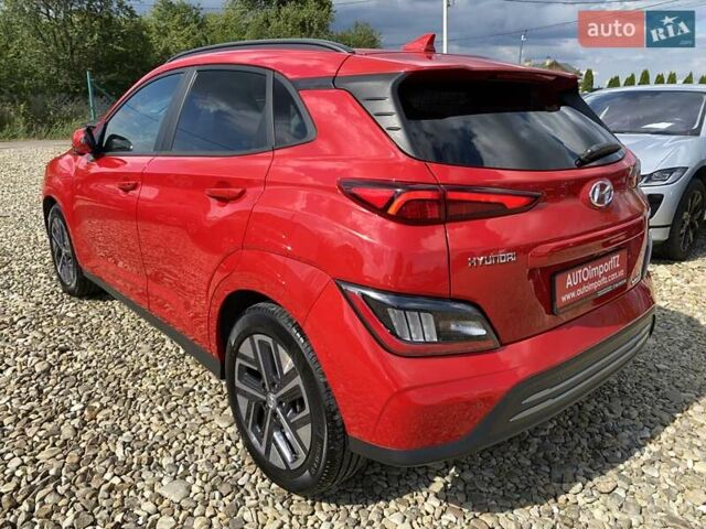 Красный Хендай Kona Electric, объемом двигателя 0 л и пробегом 117 тыс. км за 19200 $, фото 12 на Automoto.ua