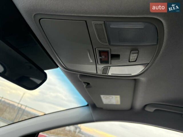 Красный Хендай Kona Electric, объемом двигателя 0 л и пробегом 89 тыс. км за 19799 $, фото 61 на Automoto.ua