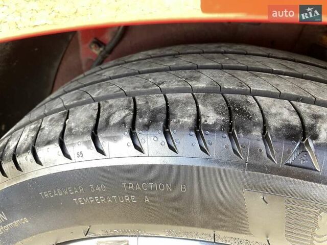 Красный Хендай Kona Electric, объемом двигателя 0 л и пробегом 117 тыс. км за 19200 $, фото 21 на Automoto.ua