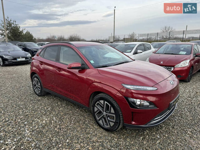 Красный Хендай Kona Electric, объемом двигателя 0 л и пробегом 51 тыс. км за 17999 $, фото 15 на Automoto.ua