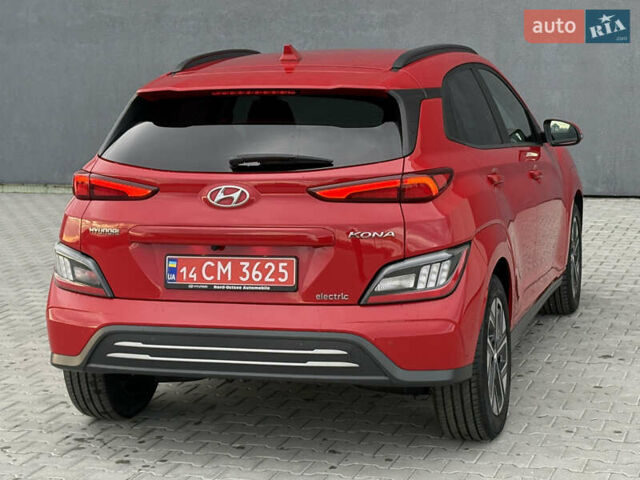 Красный Хендай Kona Electric, объемом двигателя 0 л и пробегом 89 тыс. км за 19799 $, фото 7 на Automoto.ua