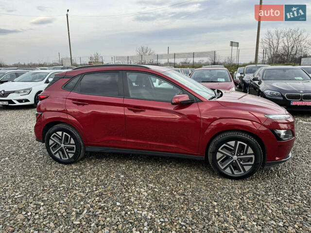 Красный Хендай Kona Electric, объемом двигателя 0 л и пробегом 51 тыс. км за 17999 $, фото 14 на Automoto.ua