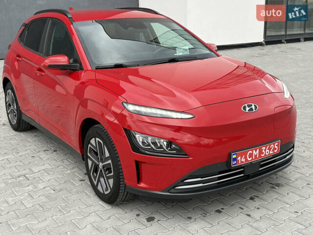 Красный Хендай Kona Electric, объемом двигателя 0 л и пробегом 89 тыс. км за 19799 $, фото 27 на Automoto.ua
