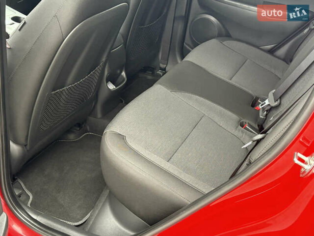 Красный Хендай Kona Electric, объемом двигателя 0 л и пробегом 89 тыс. км за 19799 $, фото 44 на Automoto.ua