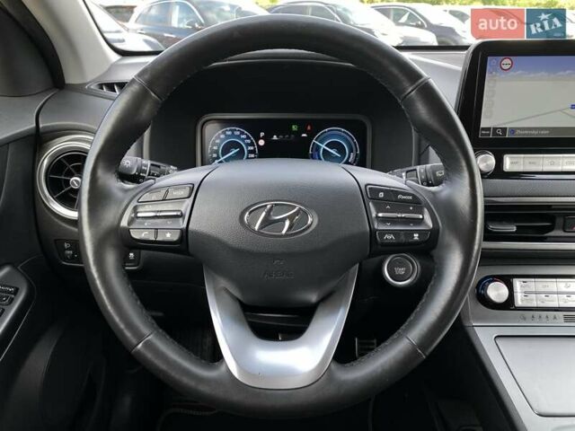 Красный Хендай Kona Electric, объемом двигателя 0 л и пробегом 117 тыс. км за 19200 $, фото 36 на Automoto.ua