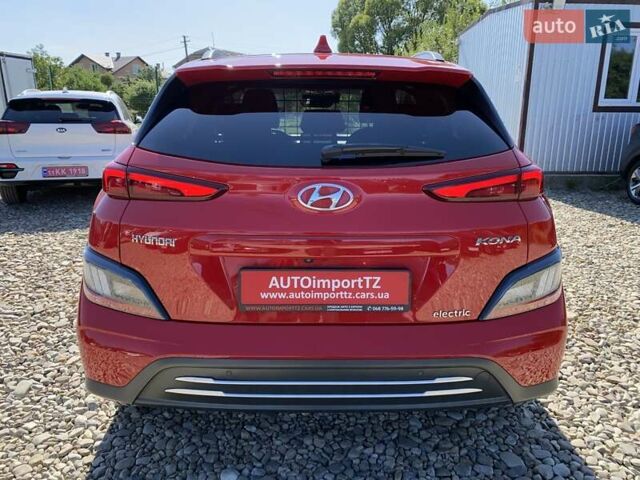 Красный Хендай Kona Electric, объемом двигателя 0 л и пробегом 113 тыс. км за 19950 $, фото 14 на Automoto.ua